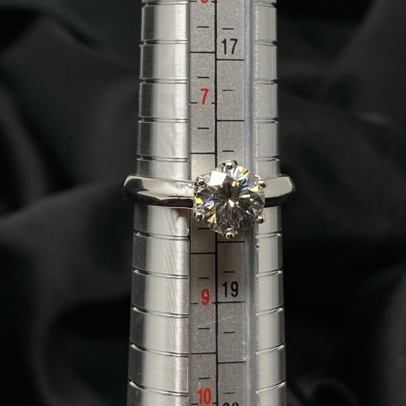Tiffany&Co 14k 2 Carat Lab Diamond Engagement Ring - Picture 10 of 16